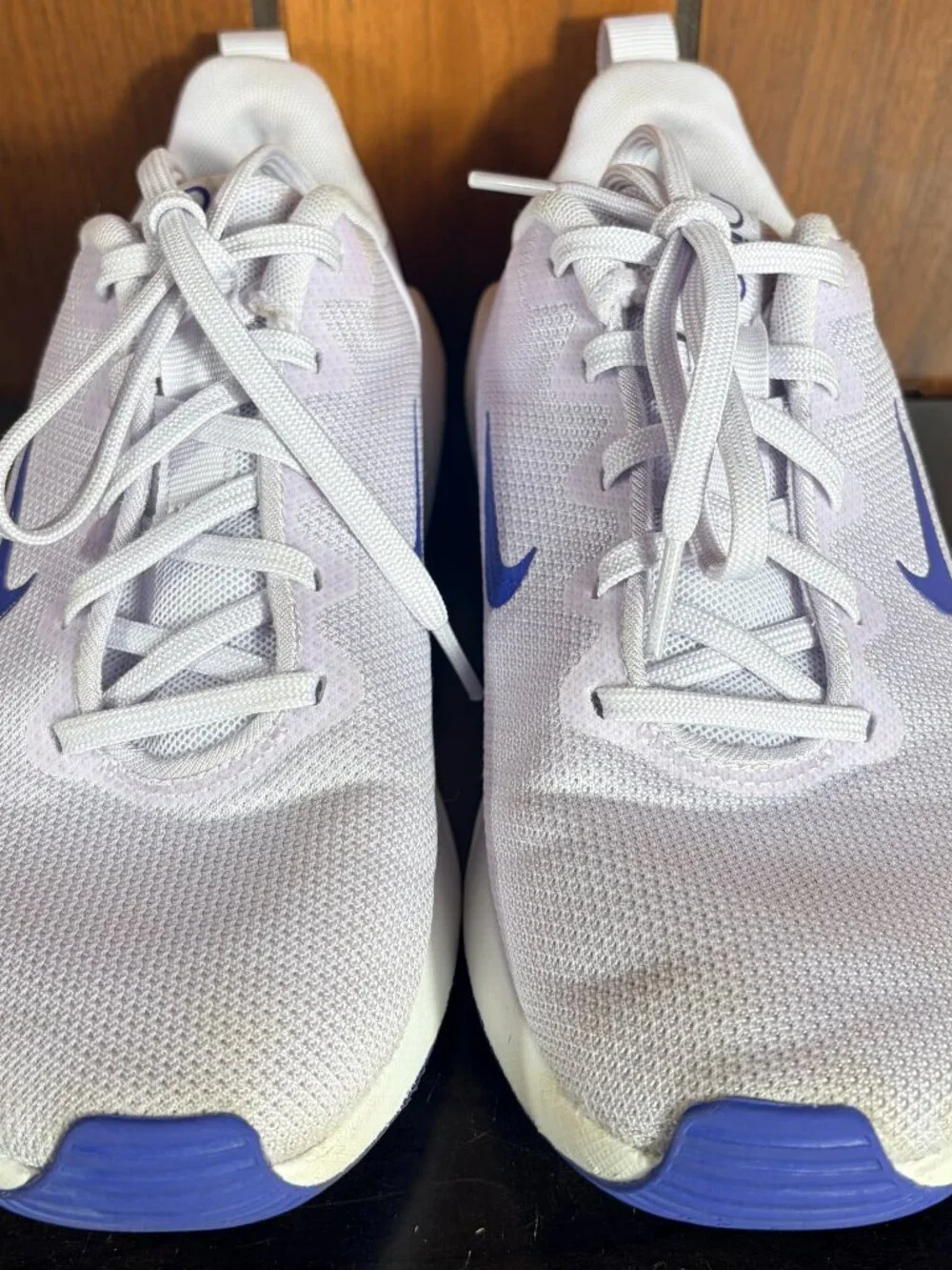 Nike Air Zoom Bella 7 Womens Sz 7.5 Training Shoes White/Blue Training Running